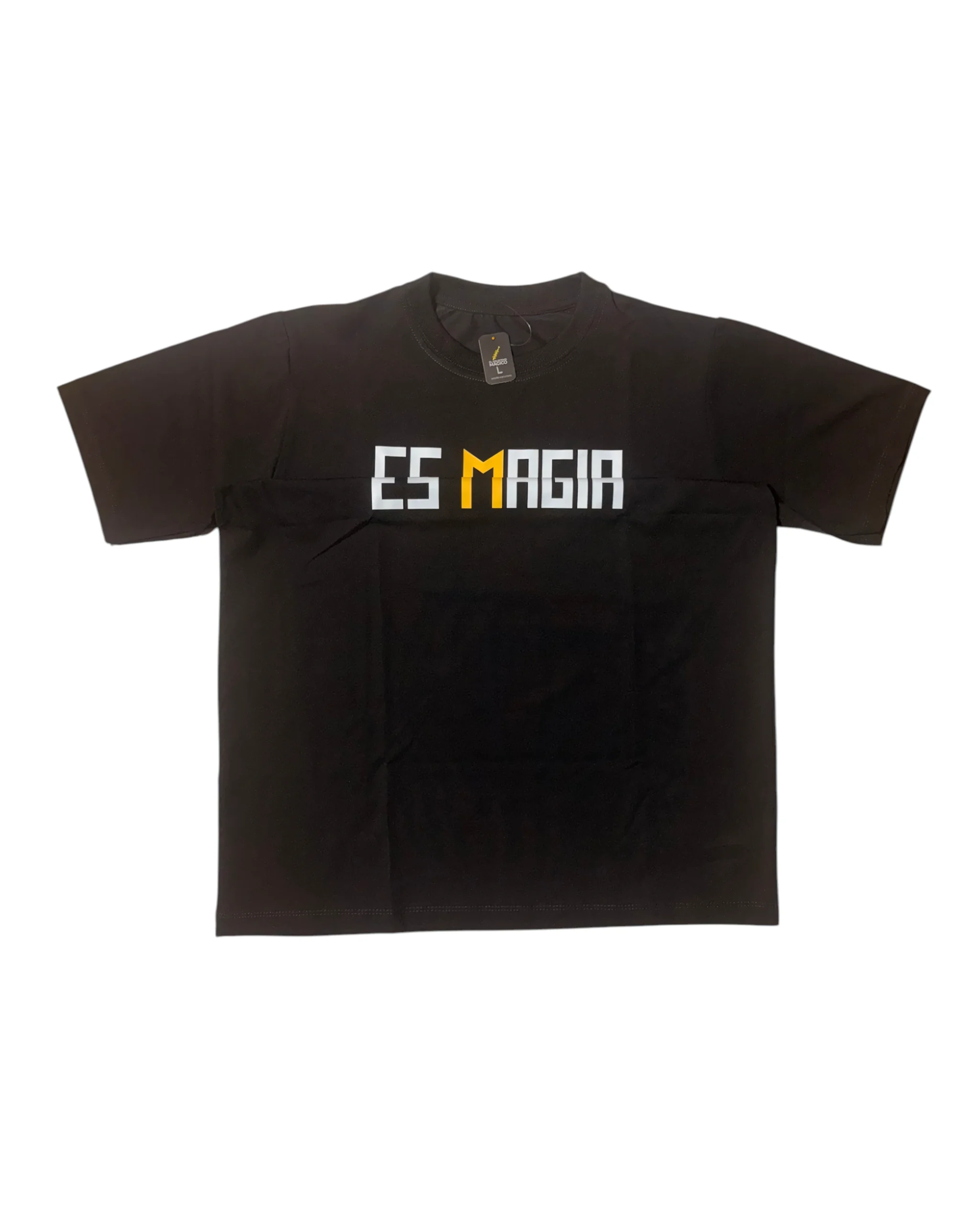 Camiseta Es Magia de El Colectivo Mágico, modelo puesto